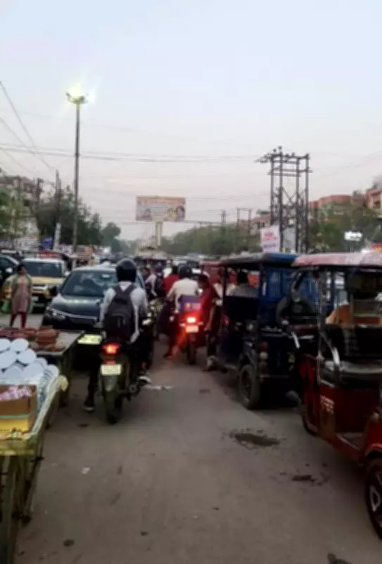 Ghaziabad resident takes traffic inspector on drive to show congestion