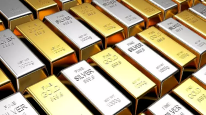 Gold, Silver Jump in Delhi as Rupee Hits Record Low of 95.63