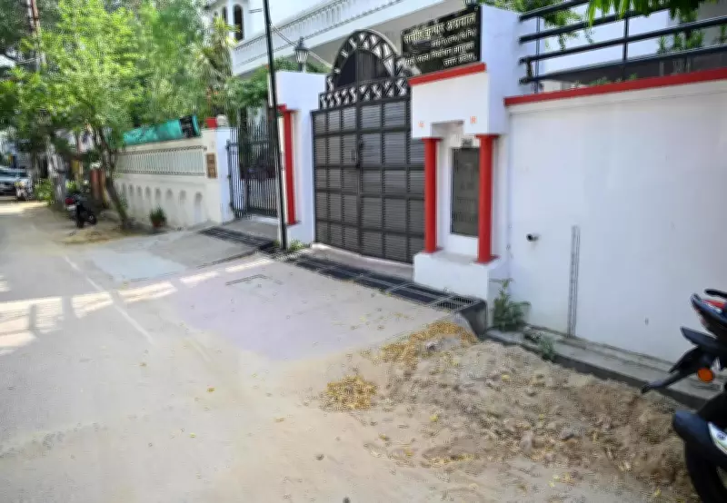 Gomti Nagar Residents Upset Over Unrepaired Service Lane After PNG Work