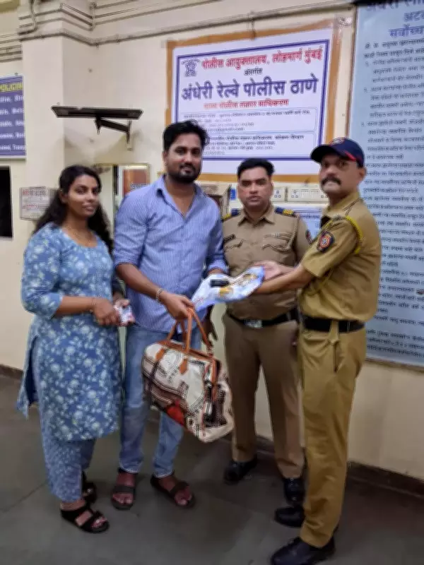 GRP returns bag with Rs 11 lakh gold, camera to Mumbai commuter