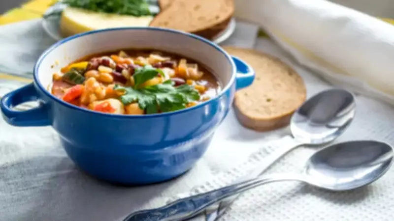 Healthy Foods Brits Eat During Snowy Weather to Stay Warm in the UK