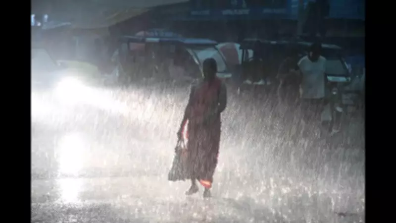 Heavy Rain and Thunderstorms Lash Patna, Causing Waterlogging and Traffic Disruptions