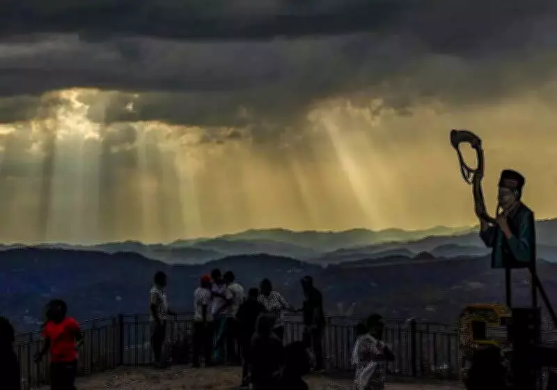 Himachal Pradesh: Orange Alert for Thunderstorms, Mercury Drops Below Normal