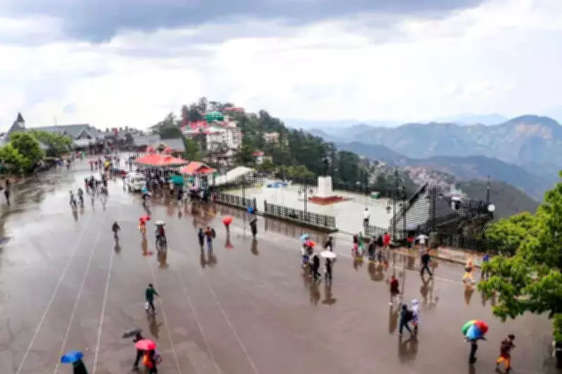 Himachal Pradesh Records Below Normal Temperatures Amid Orange Alert