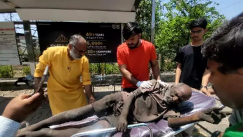 Homeless man rescued from brink of death at Navi Mumbai bus stop