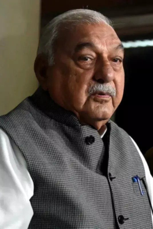 Hooda backs striking sanitation workers, urges BJP govt to hold talks