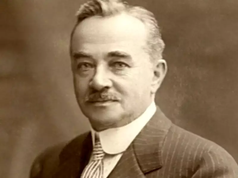 How the 1893 Chicago World Fair Inspired Milton Hershey's Chocolate Empire