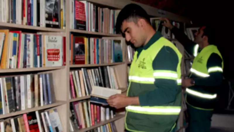 How Turkish Garbage Workers Built a 40,000-Book Library from Discarded Reads