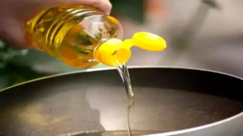 India to standardize edible oil pack sizes to help consumers compare prices