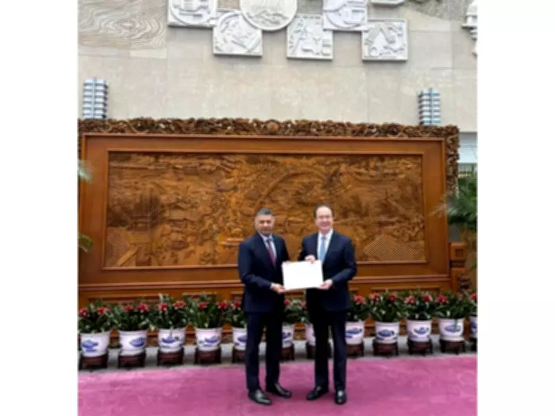 Indian Envoy to China Presents Credentials in Beijing