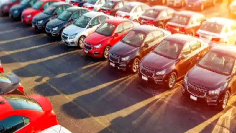 India's Passenger Vehicle Sales Surge 27% in April to 4.5 Lakh Units