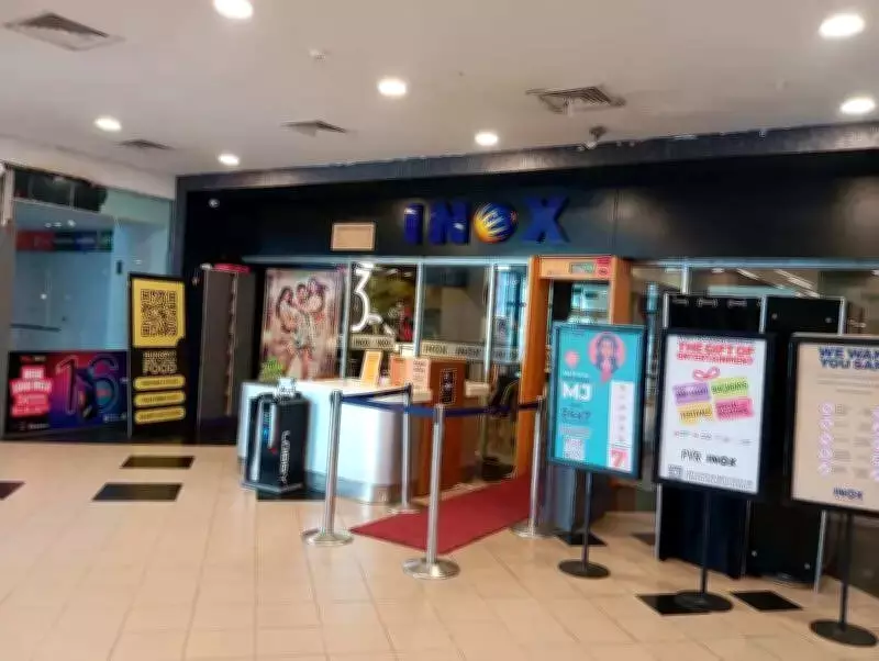 Inox Metropolitan Mall Kolkata Stops Film Screening Over Fire Licence Issue
