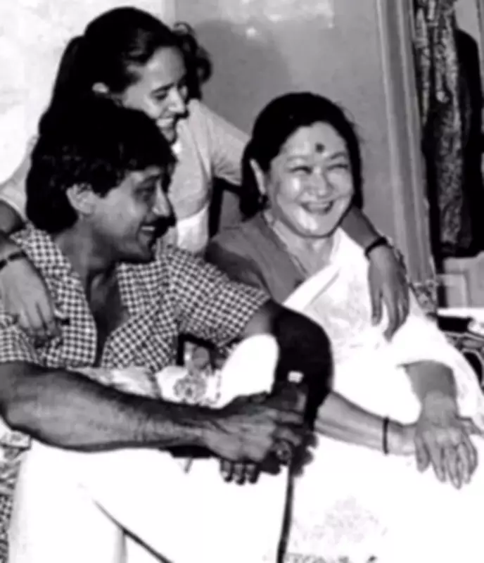 Jackie Shroff Gets Emotional Remembering His Late Mother in Heartfelt Video