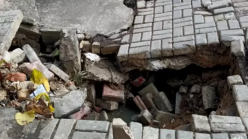Kalyan Nagar Footpath Collapse Raises Safety Fears Ahead of Monsoon in Bengaluru