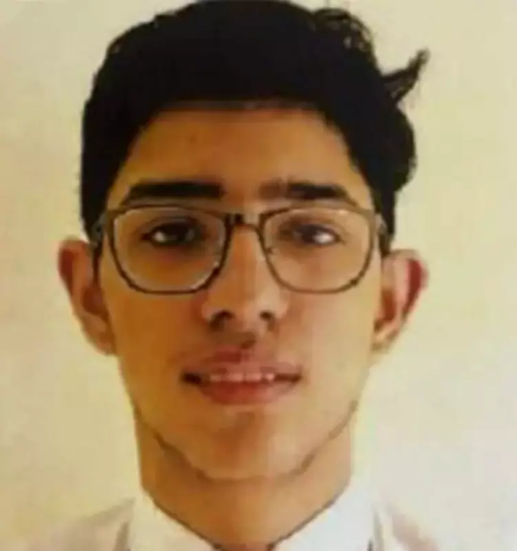 Kanpur Student Ojaswit Pasricha Scores Perfect 100 in All ICSE Subjects