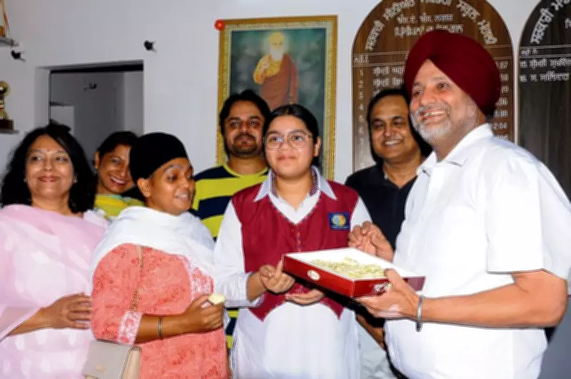 Kanwalnain Tops Mohali in PSEB Class X Exams