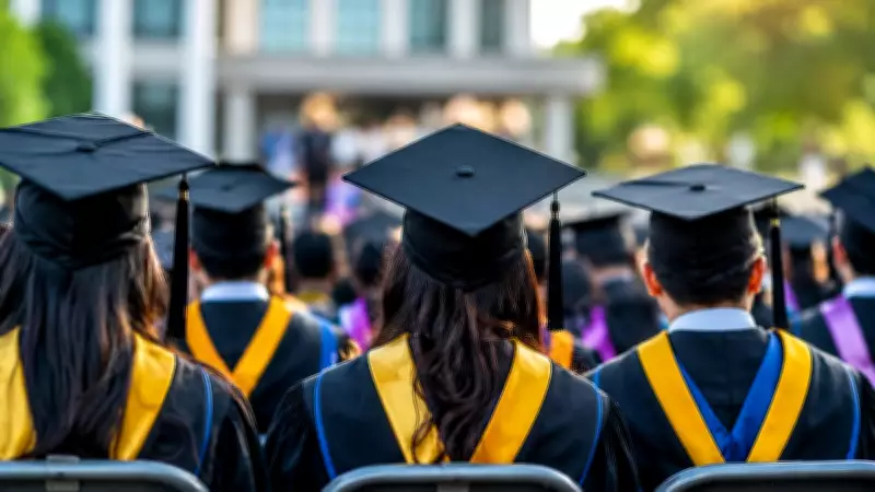 Karnataka Panel to Review University Convocation Dress Code for Khadi