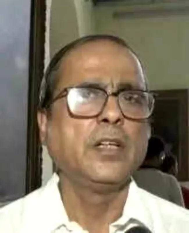 KMC Councillor Summoned Over Protest Against Locked Council Chamber