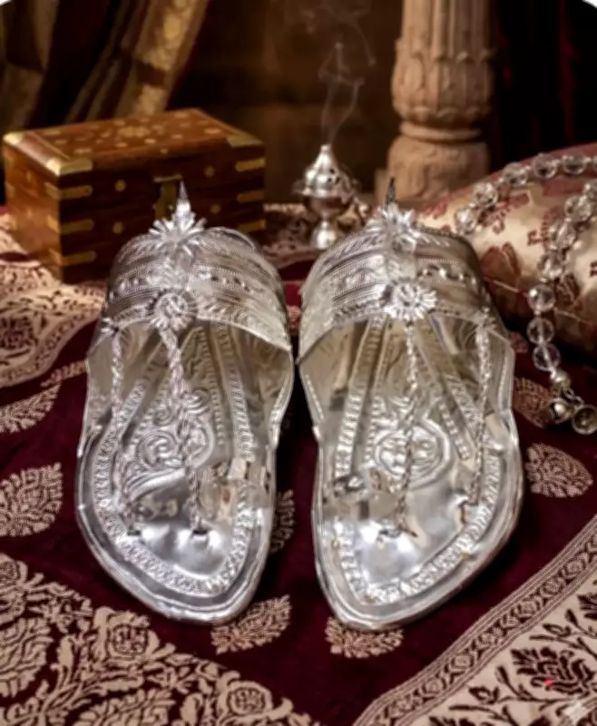 Kolhapur Silversmith Creates Rs 4.25 Lakh Silver Replica of Iconic Chappal