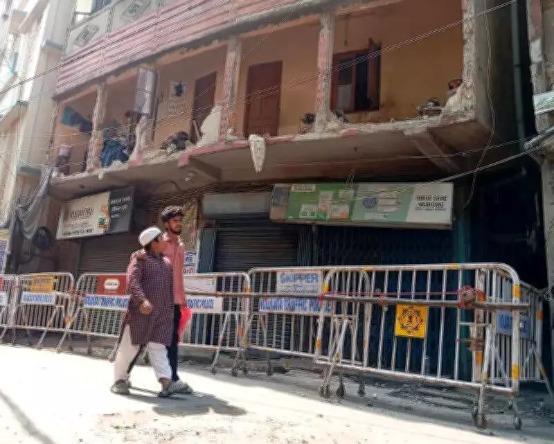 Kolkata Tiljala Demolition Halted After Court Order, Residents Relief Mixed With Anger