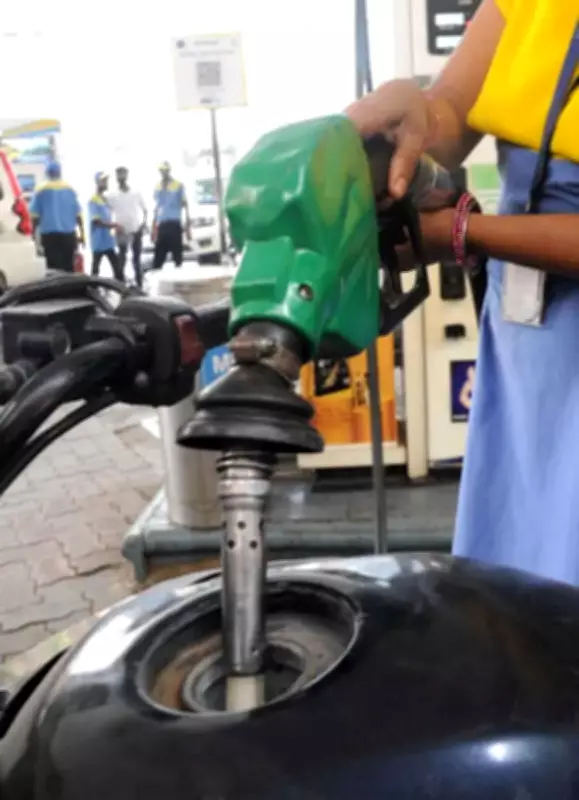 Left parties announce statewide rasta roko protest on June 9 against fuel price hike