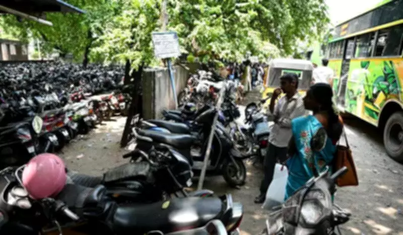 Madurai Arapalayam Bus Stand Faces Parking and Sewage Issues