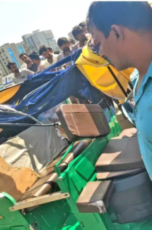 Man Killed, 3 Injured as Iron Barricade Falls on Rickshaw in Ahmedabad