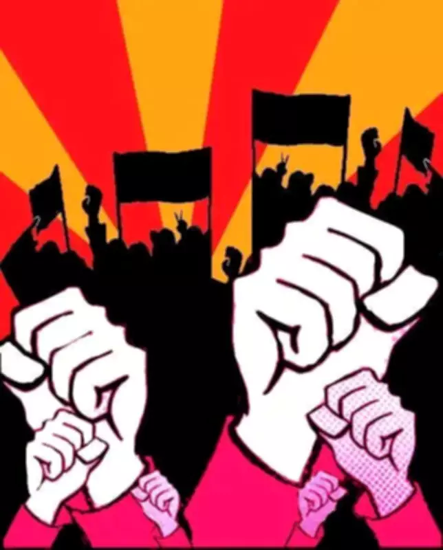 Maradu Residents Protest Power Outage at KSEB Office