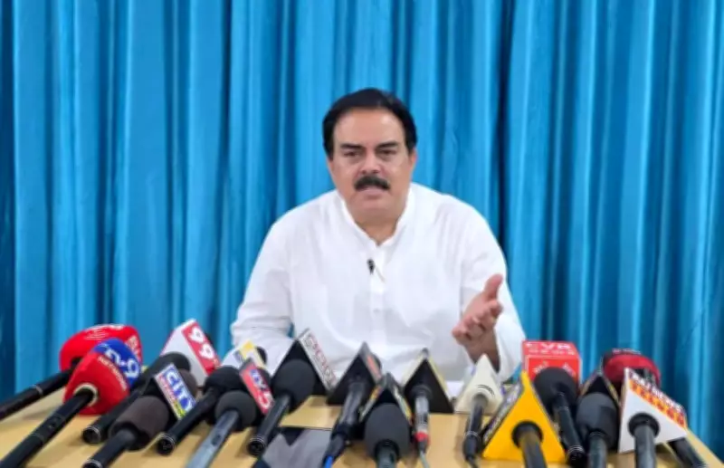 Minister Manohar slams Jagan for 'half knowledge' remarks