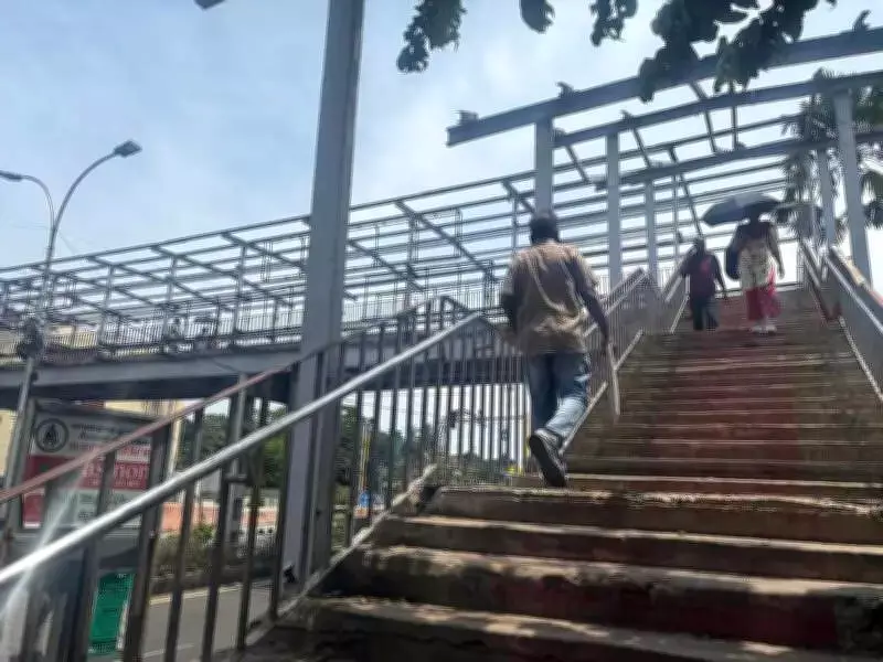 Missing Roof on Chennai Fort Station FOB Causes Hardship for Thousands of Commuters