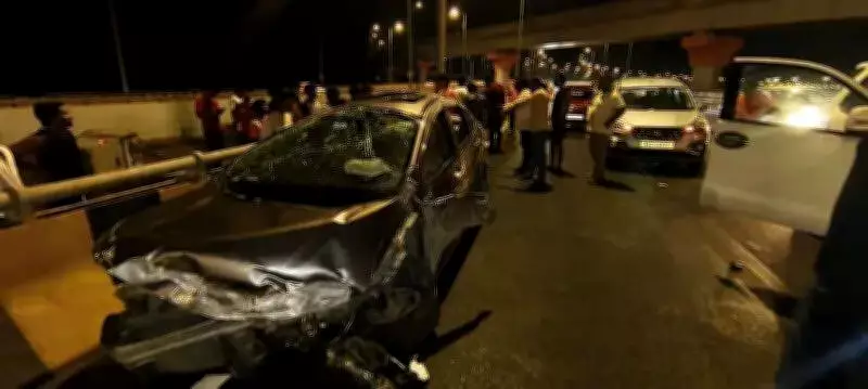 Mumbai: 20-Year-Old Booked for Dangerous Driving After Car Overturns on Coastal Road