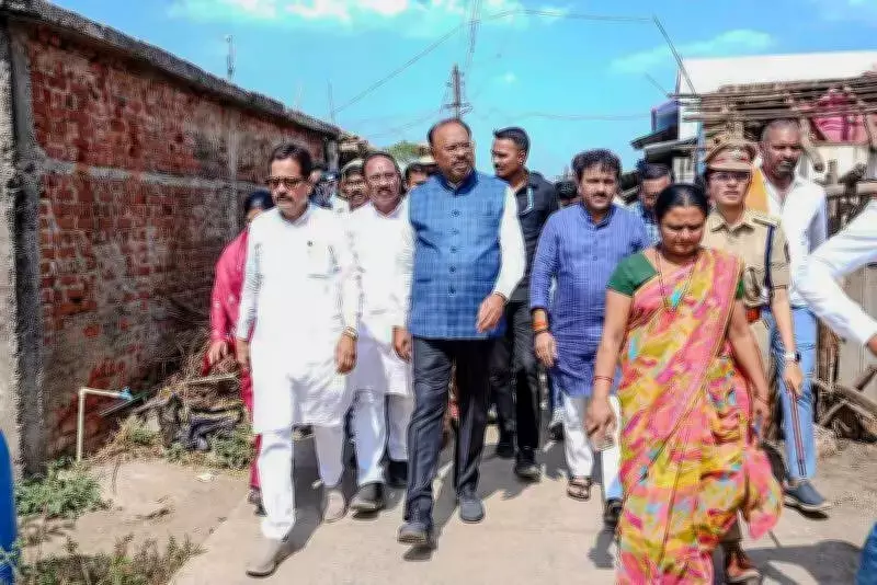 Nagpur Minister Bawankule Calls for Law to Ban Stubble Burning After Village Fire