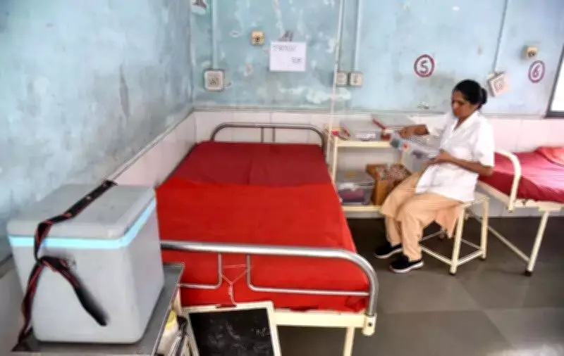 Nashik Sizzles at 41.2°C, NMC Opens Special Wards for Heat-Related Cases