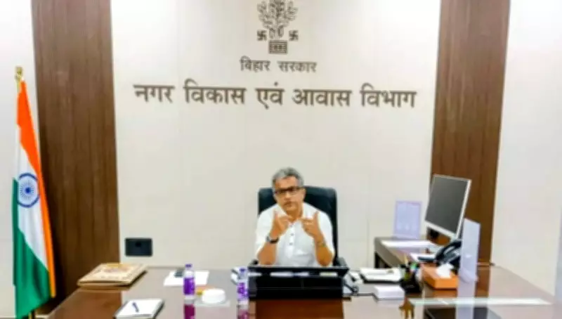 Nitish Mishra Chairs PMC Meeting on Pre-Monsoon Prep, Renames Manholes to Machine Holes