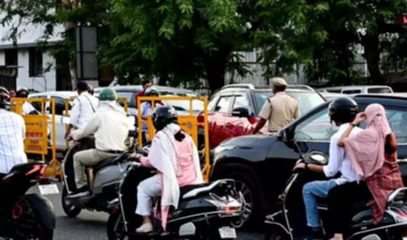 No U-Turn Rule Reinstated on Nagpur's Wardha Road During Peak Evening Hours