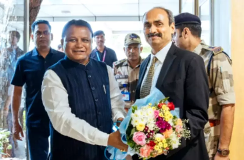 Odisha CM Majhi Begins Gujarat Outreach to Attract Industrial Investments
