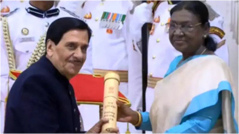 Padma Shri Arvind Vaidya Receives Award from President, Wife and Daughter Cheer