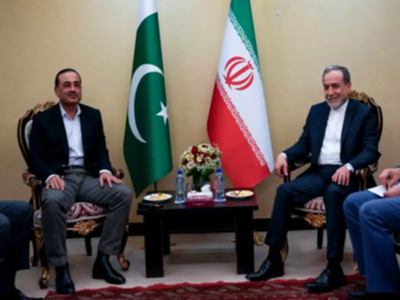 Pakistan Army Chief and Iran FM Discuss West Asia Conflict