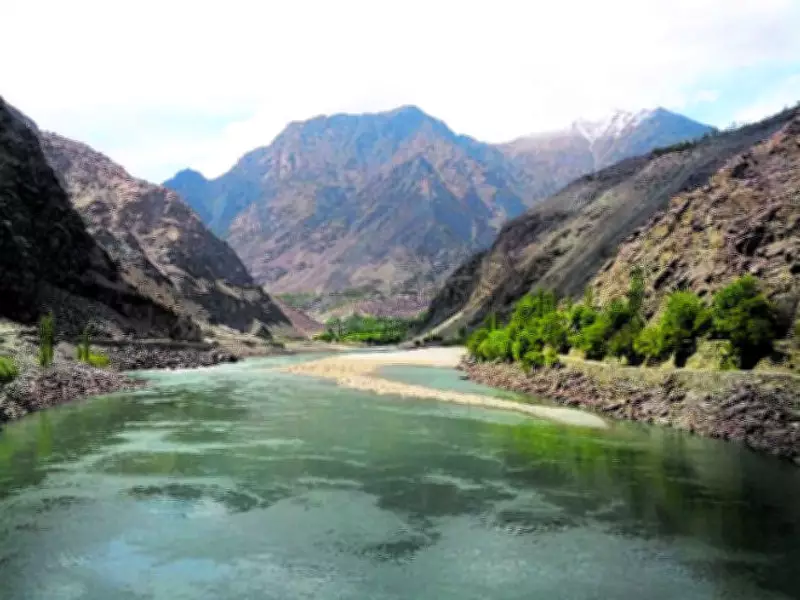Pakistan Urges India to Respect Indus Waters Treaty Amid Tensions
