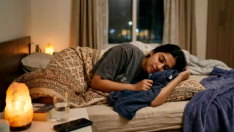 Partner's T-shirt scent improves sleep quality naturally