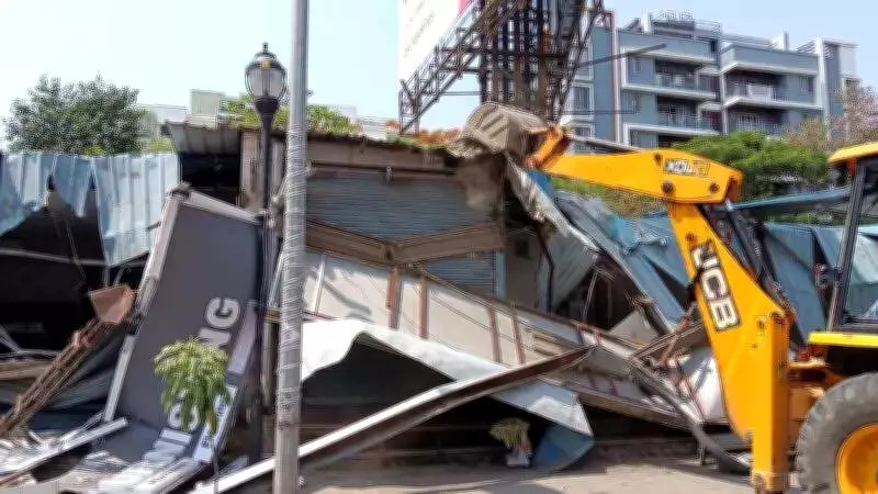 PCMC Intensifies Anti-Encroachment Drive, Clears 300 Illegal Structures