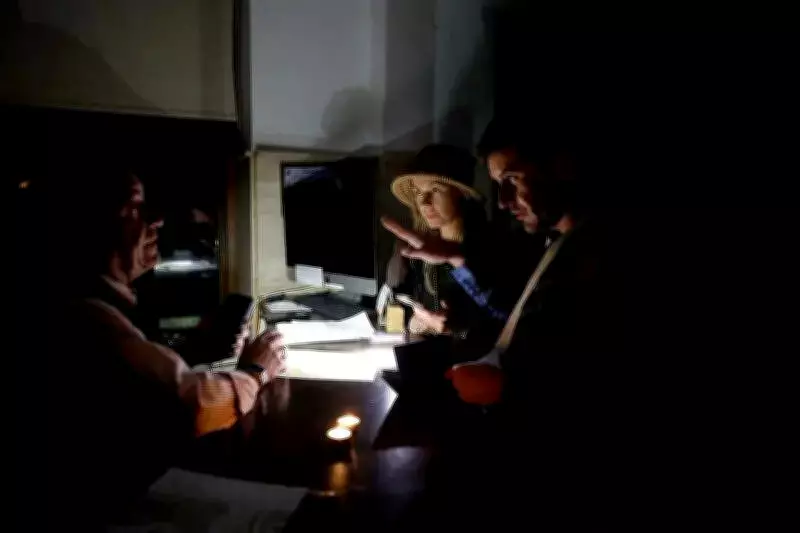 Power Failure Hits Vile Parle East for Seven Hours, Residents Suffer