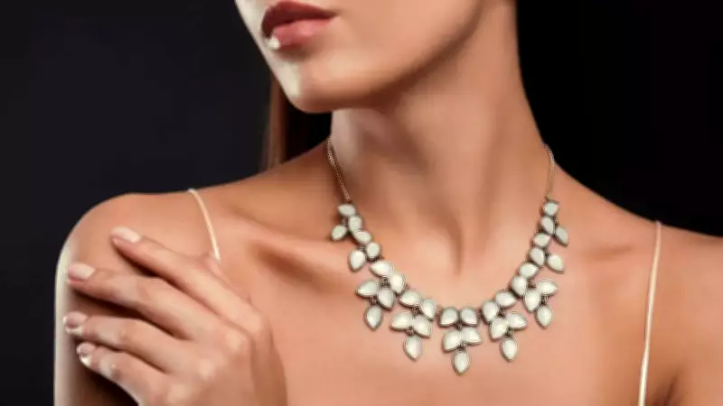 Power of Accessories: 6 Must-Have Jewellery Pieces for Every Woman