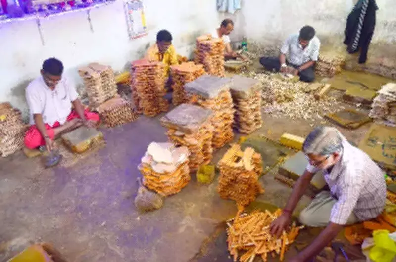 Prada-Lidkar collaboration begins training 15 artisans in Bengaluru
