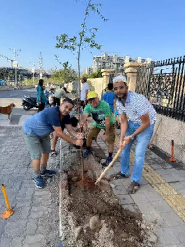 Pune Residents Combat Heatwave with Community Tree Planting Initiative
