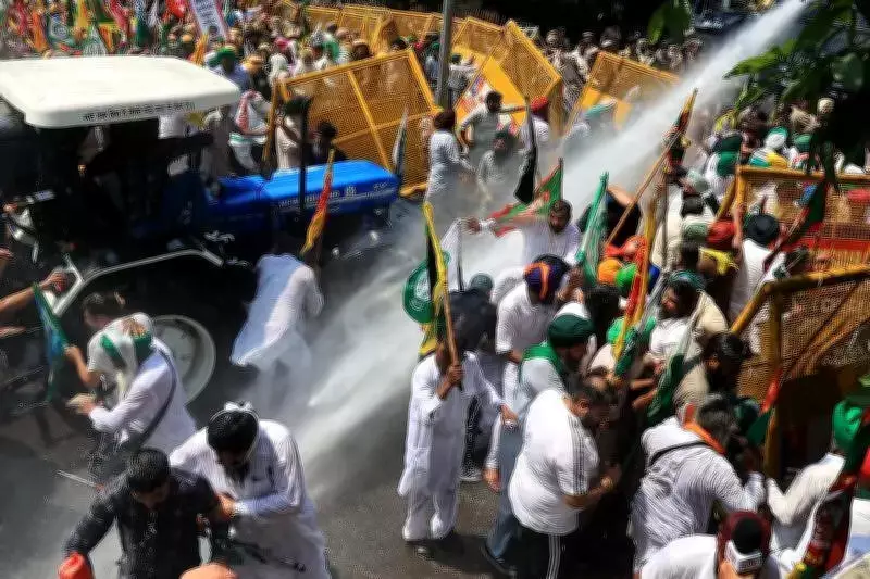 Punjab Farmers Clash with Police Near Chandigarh During March to Raj Bhawan