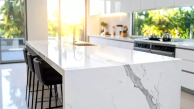 Quartz Kitchen Slabs: A Silent Health Hazard Causing Silicosis in Young Workers