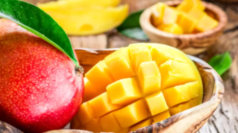 Raw Mango vs Ripe Mango: Which Is Safer for Diabetes?