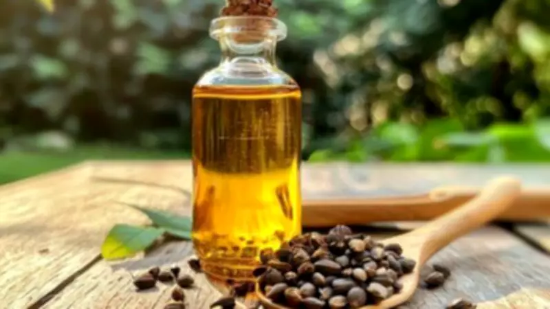 Rosemary vs Castor Oil: Best Summer Hair Growth Choice