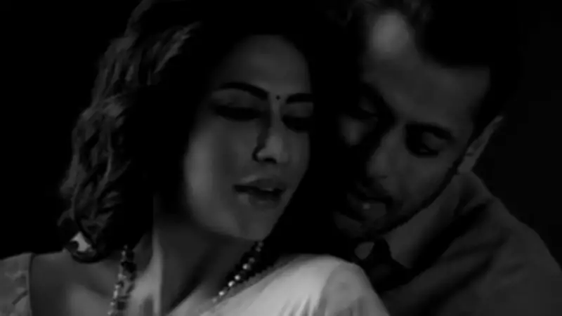 Salman Khan Drops New 'Main Hoon' Music Video on Eid for 'Maatrubhumi'